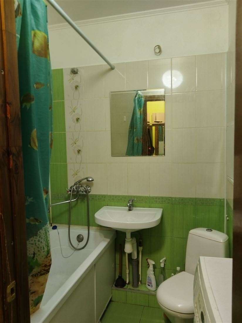 -и комнатная ул. Чугунная улица, 2, фото №1