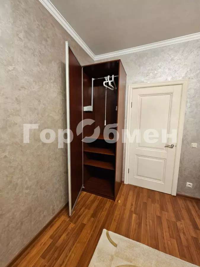 Двухкомнатная квартира пр. Раздельный проспект, фото №4