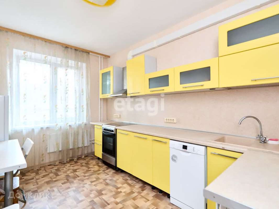 Трехкомнатная квартира Урожайный улица, 29, фото №2