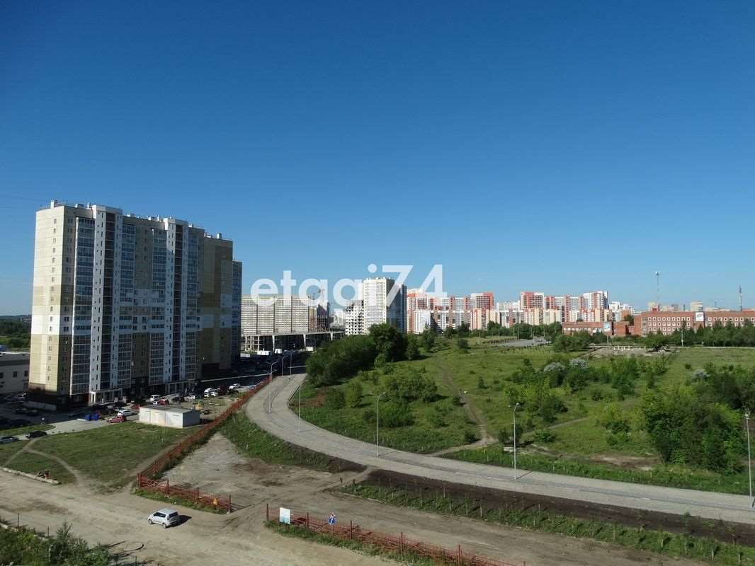 4-х комнатная квартира Братьев Кашириных улица, 122, фото №6