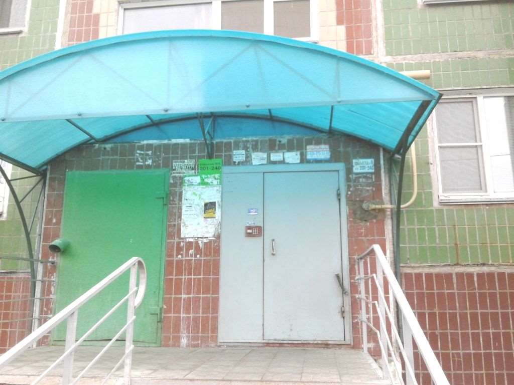 Трехкомнатная квартира Новороссийская улица, 49, фото №1
